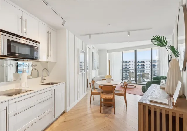 3rd image of 2201 Collins Ave, Miami Beach, FL 33139