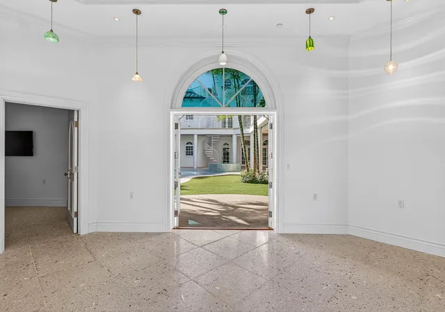 Photo 4 of Single family home for sale at 720 N Ocean Blvd, Delray Beach, FL 33483 | MLS# R11157575 | Listing updated on 2026-10-02