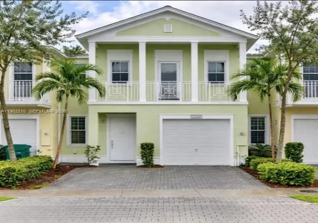 1st image of 10780 Nw 74th Ln, Doral, FL 33178 | MLS# A11952210