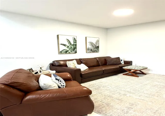 4th image of 10780 Nw 74Th Ln, Doral, FL 33178 | MLS# A11952210