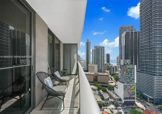 1st image of 55 Sw 9Th St #2305, Miami, FL 33130 | MLS# A11952374