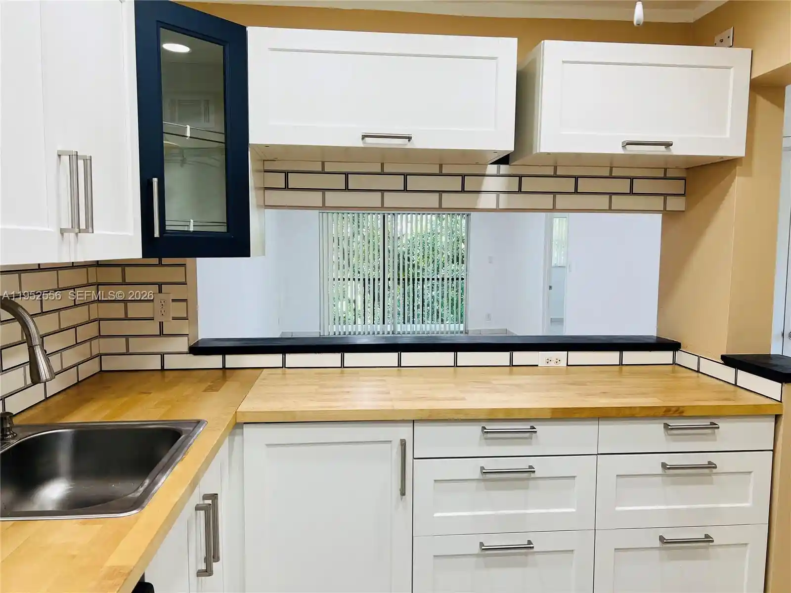 Listing Photo 1 - Condo for sale in 8000 Fairview Dr located at 8000 Fairview Dr, Tamarac, FL 33321 - Unit #310