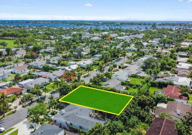 3rd image of 354 Leigh Rd, West Palm Beach, FL 33405 | MLS# R11157919