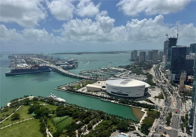Homes for sale in Miami, FL | 1100 Biscayne Boulevard, Miami, FL 33132 | Houzeo