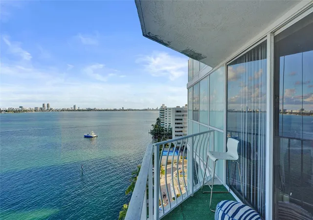 4th image of 7601 E Treasure Dr #1120, North Bay Village, FL 33141 | MLS# A11952712