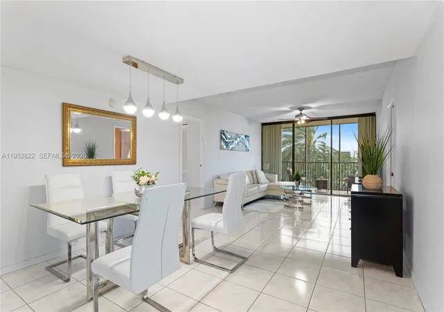 2nd image of 20379 W Country Club Dr #532, Aventura, FL 33180 | MLS# A11952822