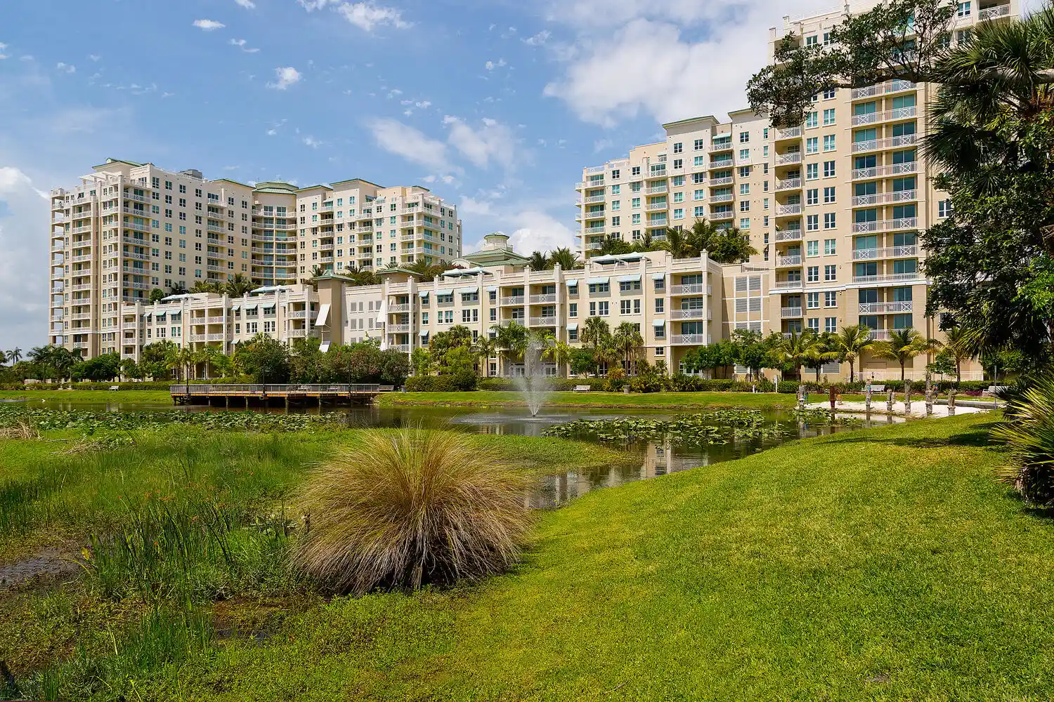 Photo 1 of Sale Pending at 450 N Federal Hwy #609, Boynton Beach, FL 33435 | MLS# R11158022 | Listing updated on 2026-10-27