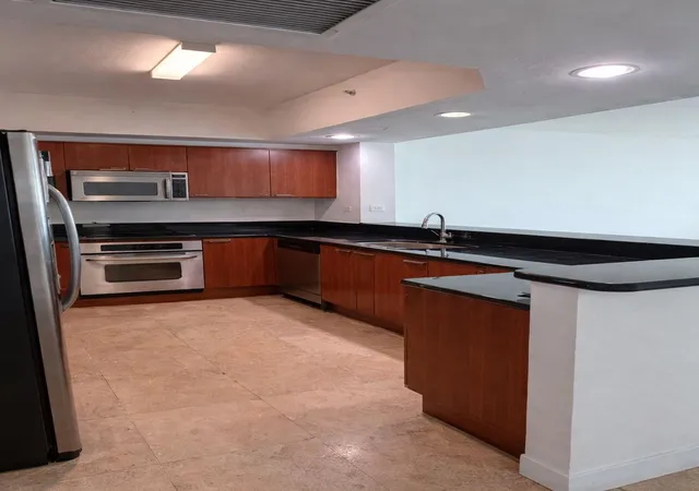 Photo 2 of Condo for sale at 14951 Royal Oaks Ln #1607, North Miami, FL 33181 | MLS# F10547970 | Listing updated on 2026-09-23
