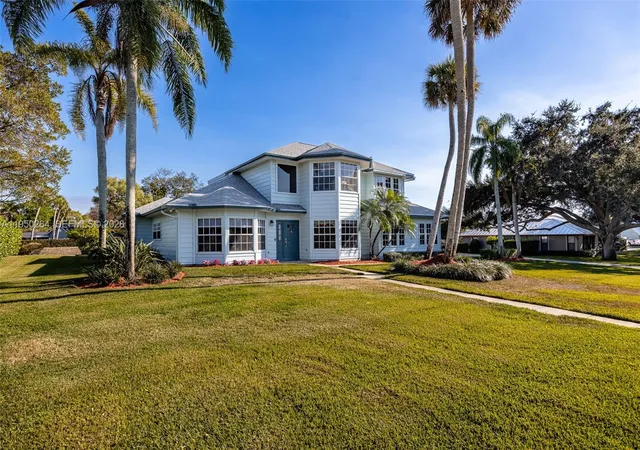 4th image of 108 Ridgewood Ave, Clewiston, FL 33440 | MLS# A11950264