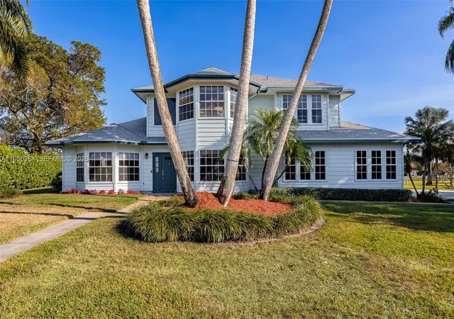 5th image of 108 Ridgewood Ave, Clewiston, FL 33440 | MLS# A11950264