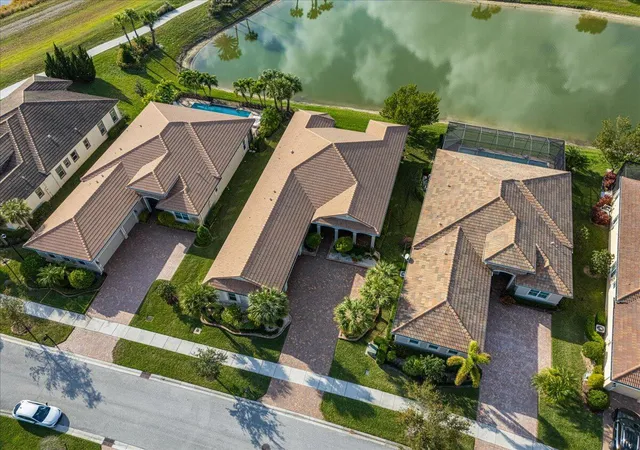4th image of 17005 Sw Sapri Wy, Port St Lucie, FL 34986 | MLS# R11158221