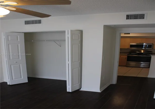 Homes for sale in Miramar, FL | 2400 E Preserve Wy #304, Miramar, FL 33025 | MLS# A11954156