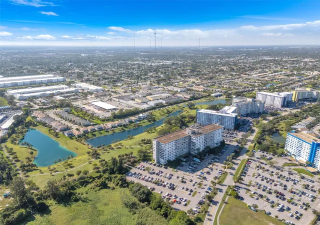 Homes for sale in Hollywood, FL | 3800 Hillcrest Dr 203 #203, Hollywood, FL 33021 | MLS# A11953968