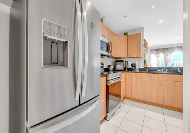 Photo 2 of Townhouse for sale at 3611 Nw 122nd Terrace #3611, Sunrise, FL 33323 | MLS# F10548974 | Listing updated on 2026-09-27