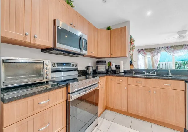 Photo 3 of Townhouse for sale at 3611 Nw 122nd Terrace #3611, Sunrise, FL 33323 | MLS# F10548974 | Listing updated on 2026-09-27