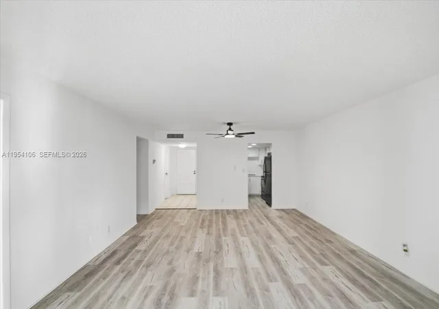 2nd image of 6101 N Falls Cir Dr #309, Lauderhill, FL 33319 | MLS# A11954106