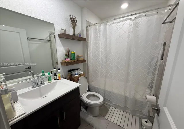 5th image of 1043 Se 24Th Ave, Homestead, FL 33035 | MLS# A11954489