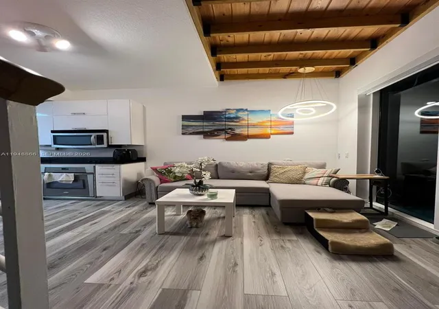 5th image of 60 Sw 13Th St #3013, Miami, FL 33130 | MLS# A11948866