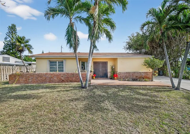 Homes for sale in Lake Worth, FL | 1712 High Ridge Rd, Lake Worth, FL 33461 | MLS# A11953314