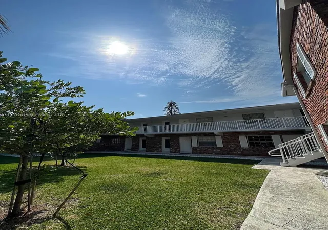 2nd image of 100 Sunrise Dr #5, Key Biscayne, FL 33149 | MLS# A11951261
