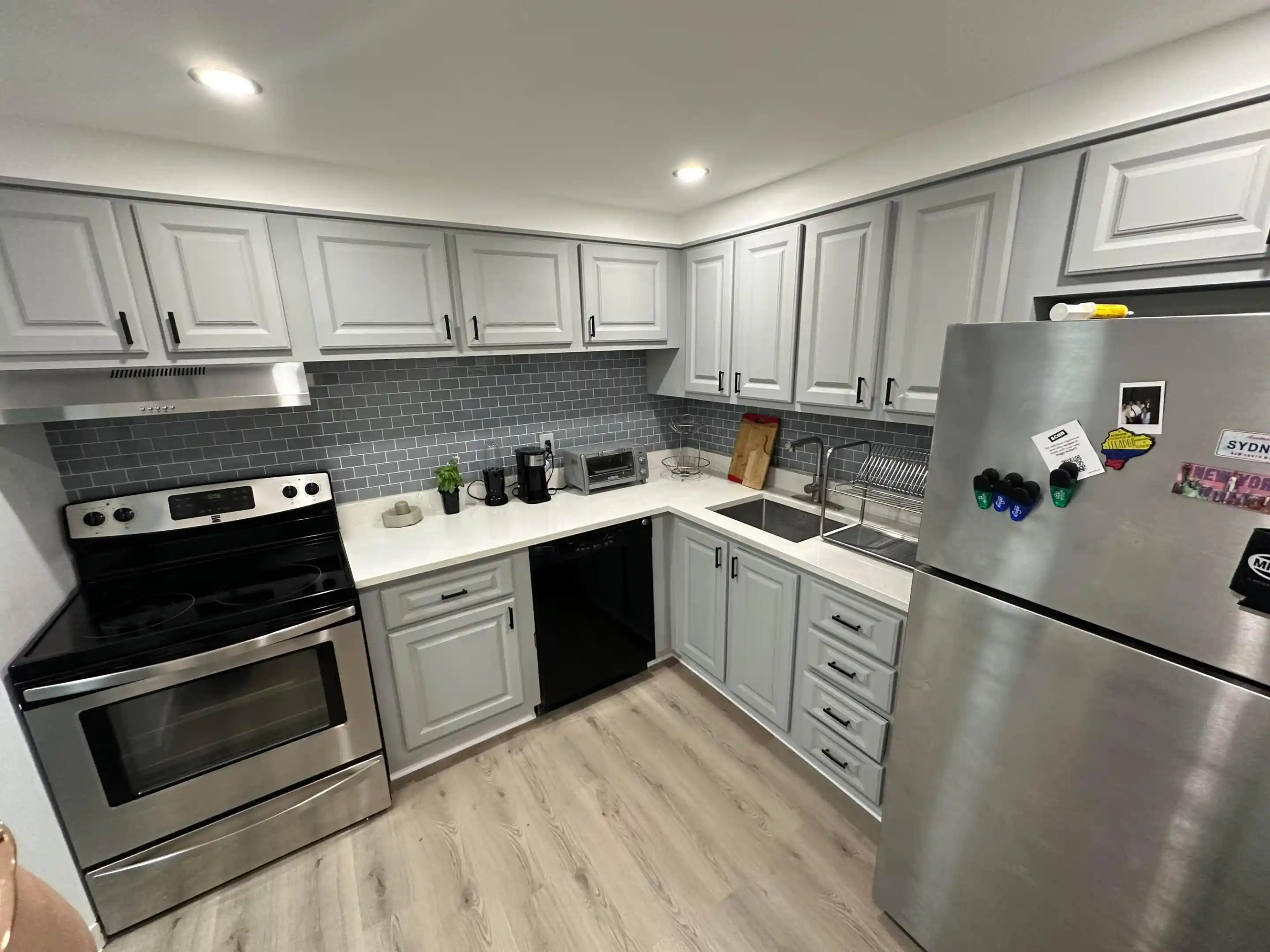 Photo 1 of Condo for sale at 500 Executive Ctr Dr #3h, West Palm Beach, FL 33401 | MLS# R11158734 | Listing updated on 2026-09-23