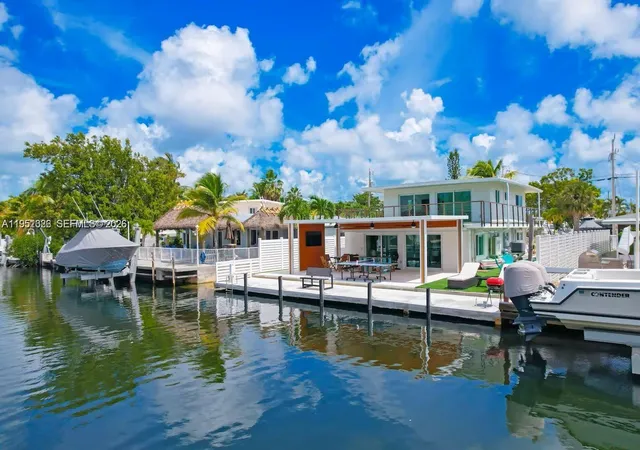 1st image of 125 Gardenia St, Plantation Key, FL 33070 | MLS# A11951326
