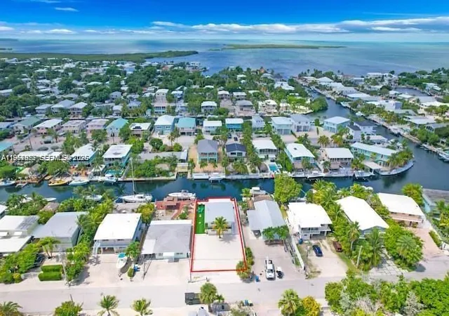 3rd image of 125 Gardenia St, Plantation Key, FL 33070 | MLS# A11951326