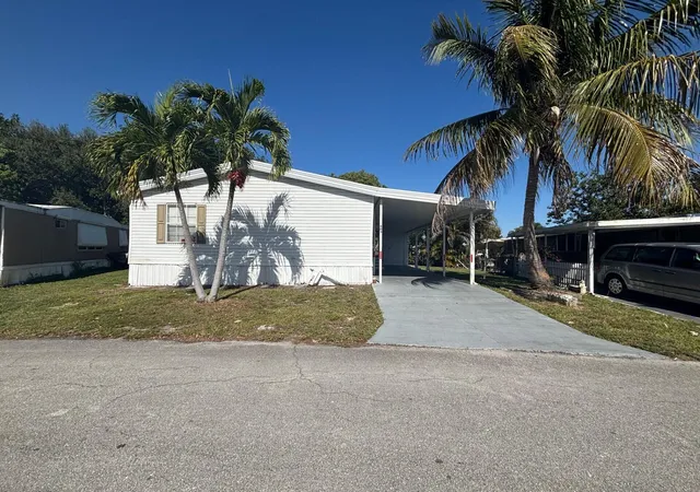 Photo 2 of Sale Pending at 403 Nw 50th Ct Lot# 1415, Deerfield Beach, FL 33064 | MLS# R11158917 | Listing updated on 2026-10-02