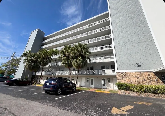 1st image of 420 Ne 12th Ave #502, Hallandale Beach, FL 33009 | MLS# A11942138