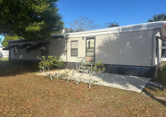 2nd image of 4968 Amy Ln, Fort Pierce, FL 34946 | MLS# F10549222