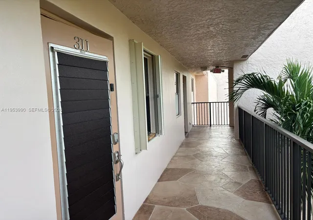 27th image of 10405 Sunrise Lakes Blvd #311, Sunrise, FL 33322 | MLS# A11953990