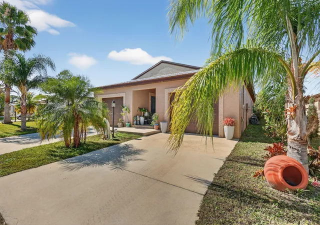 Homes for sale in Port Saint Lucie, FL | 34 Nogales Wy, Port Saint Lucie, FL 34952 | MLS# R11159056