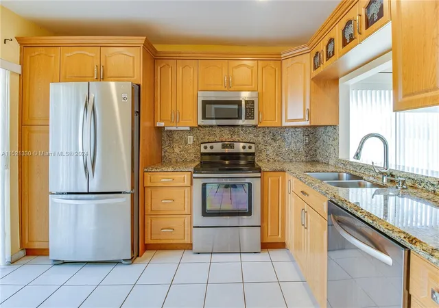 Homes for sale in Tamarac, FL | 6343 W Pinehurst Cir W #D36, Tamarac, FL 33321 | MLS# R11159055