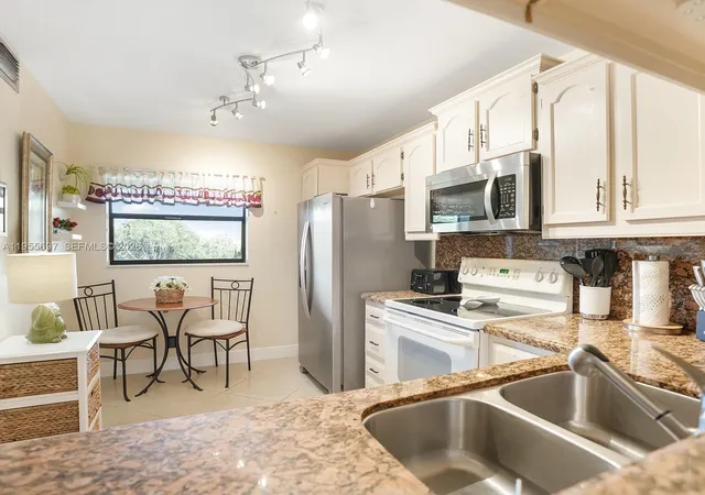 4th image of 3591 Environ Blvd #A404, Lauderhill, FL 33319 | MLS# A11955697