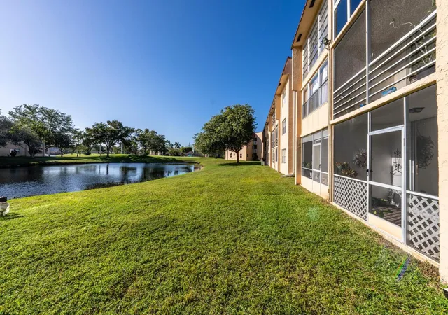 Homes for sale in Sunrise, FL | 9281 Sunrise Lakes Boulevard, Sunrise, FL 33322 | Houzeo