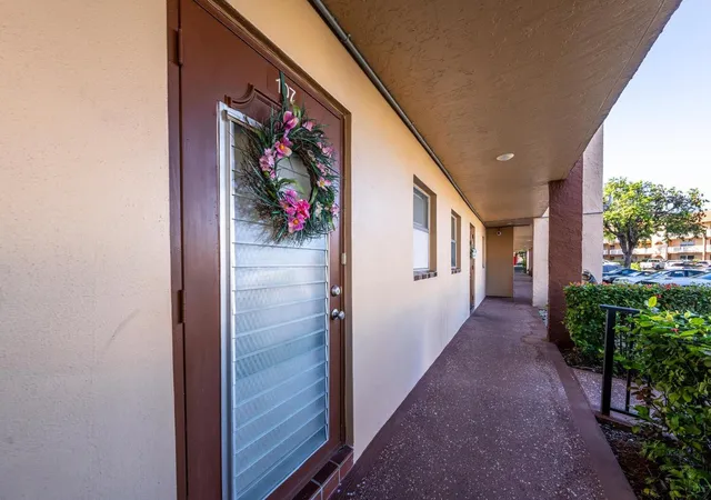 Homes for sale in Sunrise, FL | 9281 Sunrise Lakes Blvd #107, Sunrise, FL 33322 | MLS# F10548892