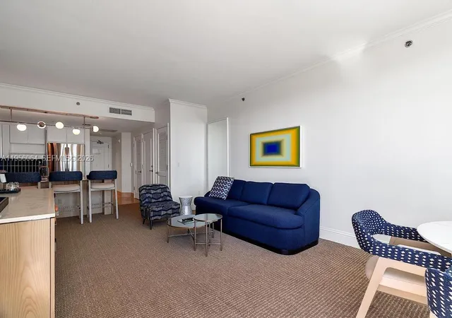5th image of 4401 Collins Ave #1712, Miami Beach, FL 33140 | MLS# A11956064