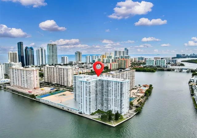 Photo 3 of Condo for sale at 301 174th Street #2202, Sunny Isles Beach, FL 33160 | MLS# F10549414 | Listing updated on 2026-10-03