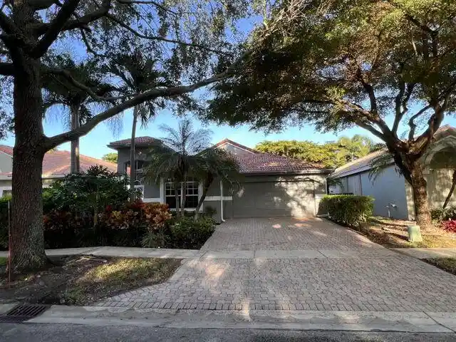 Photo 1 of Single family home for sale at 10330 Copper Lake Dr, Boynton Beach, FL 33437 | MLS# R11159316 | Listing updated on 2026-10-27
