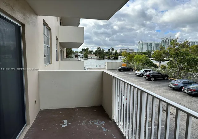 3rd image of 1455 N Treasure Dr #2C, North Bay Village, FL 33141 | MLS# A11951324