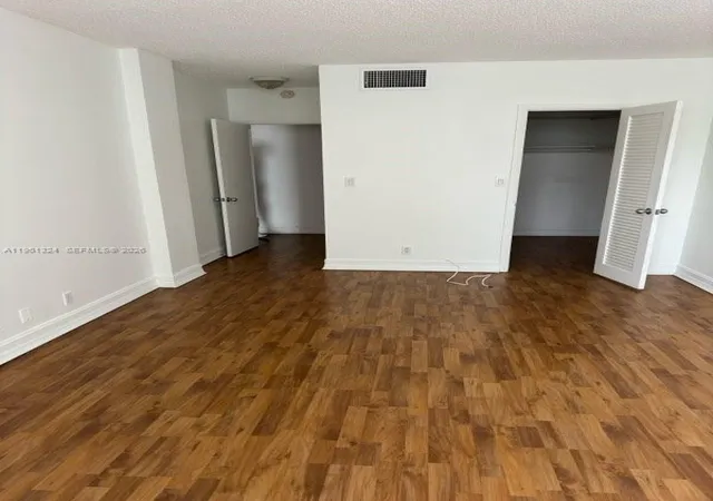 5th image of 1455 N Treasure Dr #2C, North Bay Village, FL 33141 | MLS# A11951324
