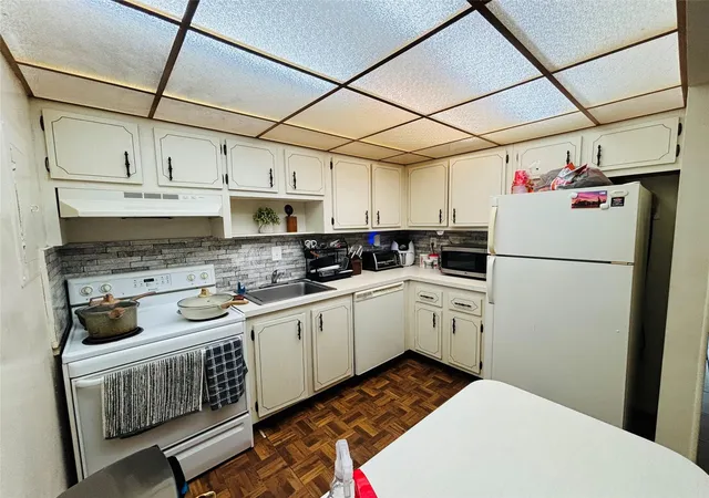 Homes for sale in Plantation, FL | 7300 Nw 17Th St #202, Plantation, FL 33313 | MLS# F10549488