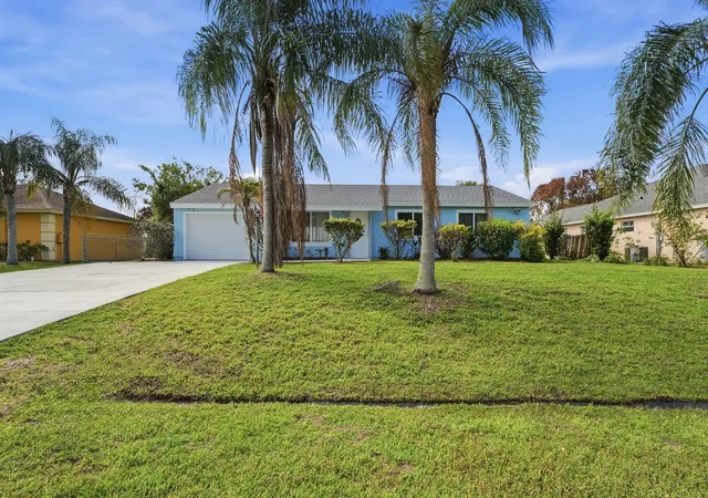 Homes for sale in Port Saint Lucie, FL | 420 Se Streamlet Ave, Port Saint Lucie, FL 34983 | MLS# R11159439