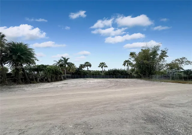 2nd image of 18701 Sheridan St, Fort Lauderdale, FL 33332 | MLS# A11955805