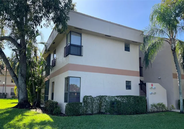 13th image of 2757 Carambola Cir #1932, Coconut Creek, FL 33066 | MLS# F10548634