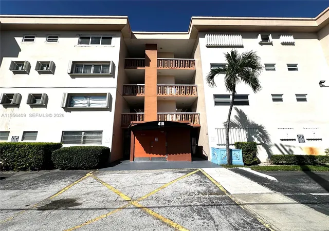 43rd image of 410 Se 2nd St #308, Hallandale Beach, FL 33009 | MLS# A11956409