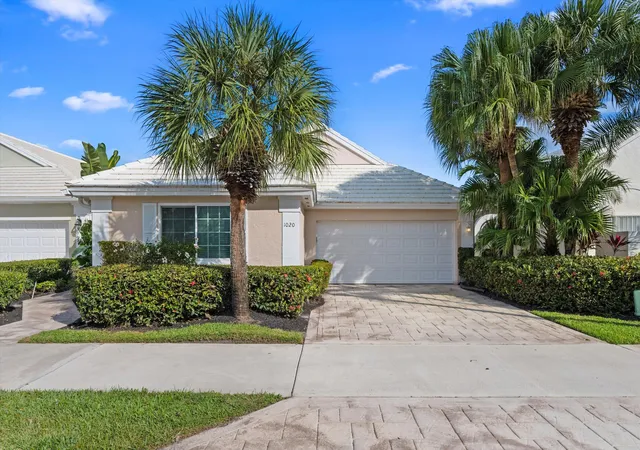 3rd image of 1020 Lytham Ct, West Palm Beach, FL 33411 | MLS# R11159705