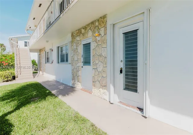 Homes for sale in Pompano Beach, FL | 301 S Golf Blvd, Pompano Beach, FL 33064
