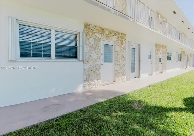 Homes for sale in Pompano Beach, FL | 301 S Golf Blvd, Pompano Beach, FL 33064