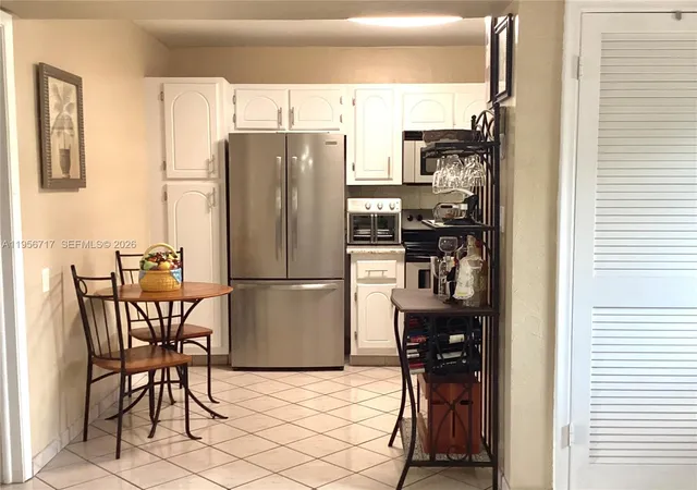 4th image of 361 S Hollybrook Dr, Pembroke Pines, FL 33025